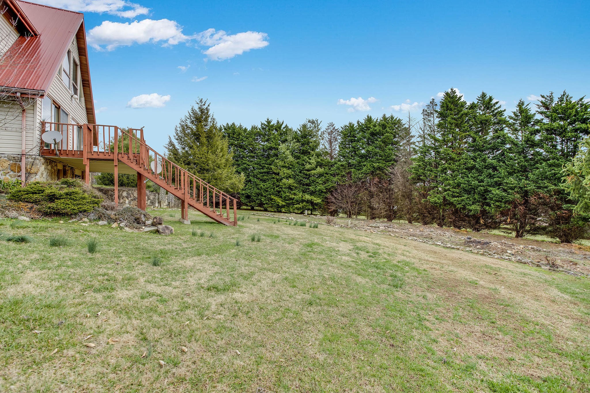 1443 Holbert Road Dandridge, TN 37725 - Photo 6 of 38 Gallery Image 6