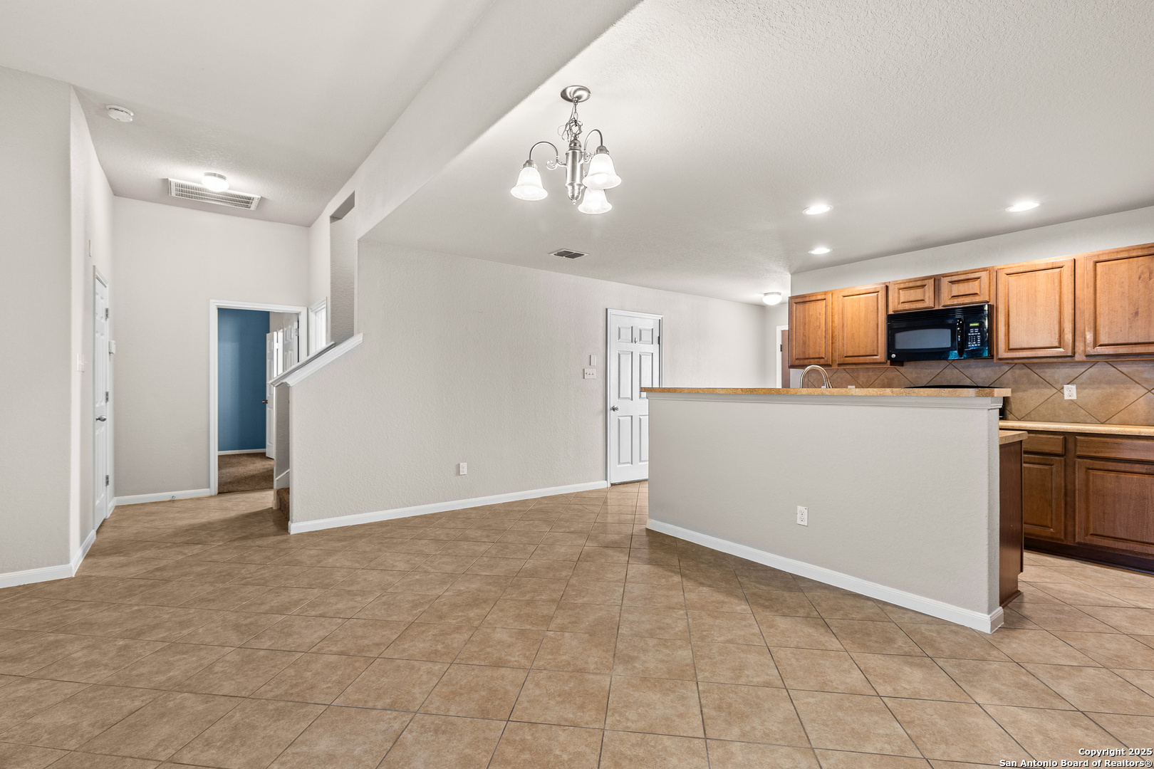 3919 Maiden Way Converse, TX 78109 - Photo 16 of 45