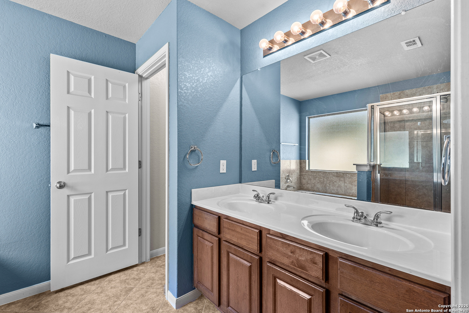 3919 Maiden Way Converse, TX 78109 - Photo 24 of 45