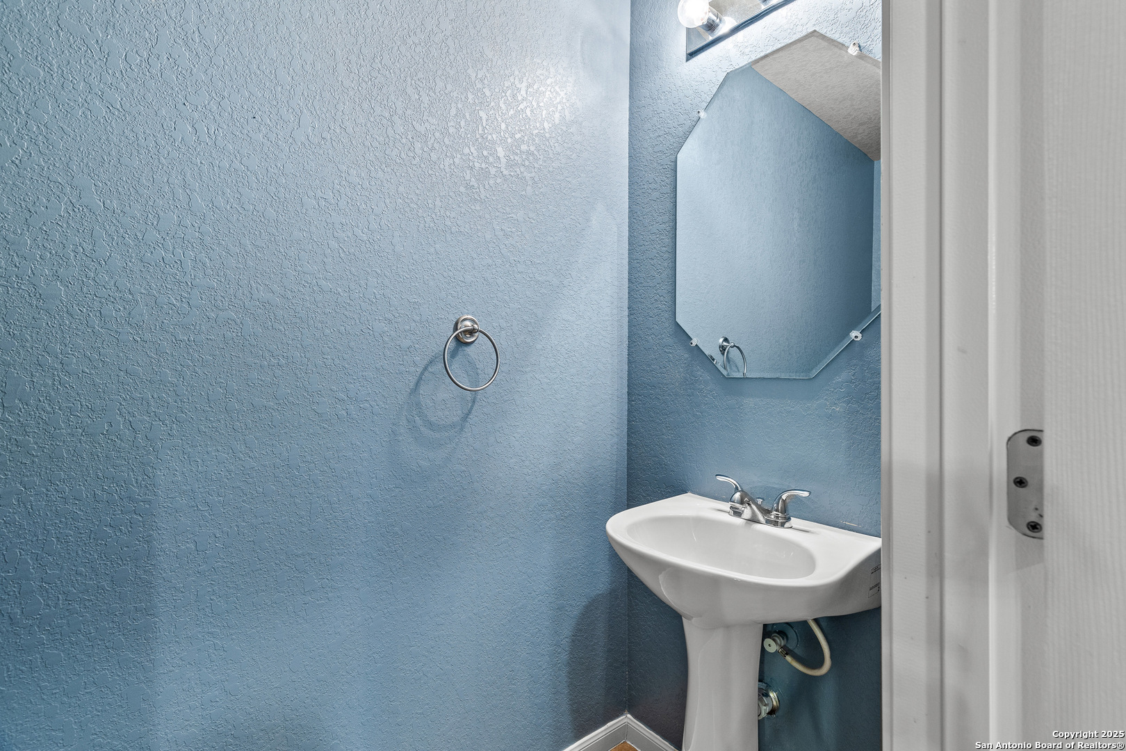 3919 Maiden Way Converse, TX 78109 - Photo 26 of 45