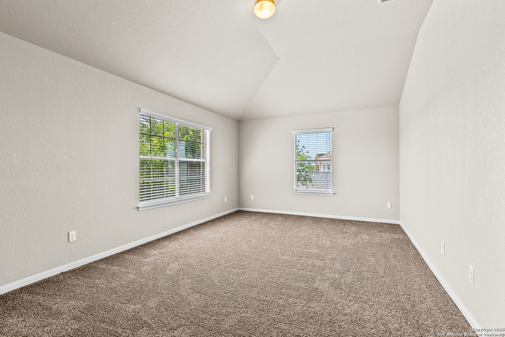 3919 Maiden Way Converse, TX 78109 - Photo 30 of 45