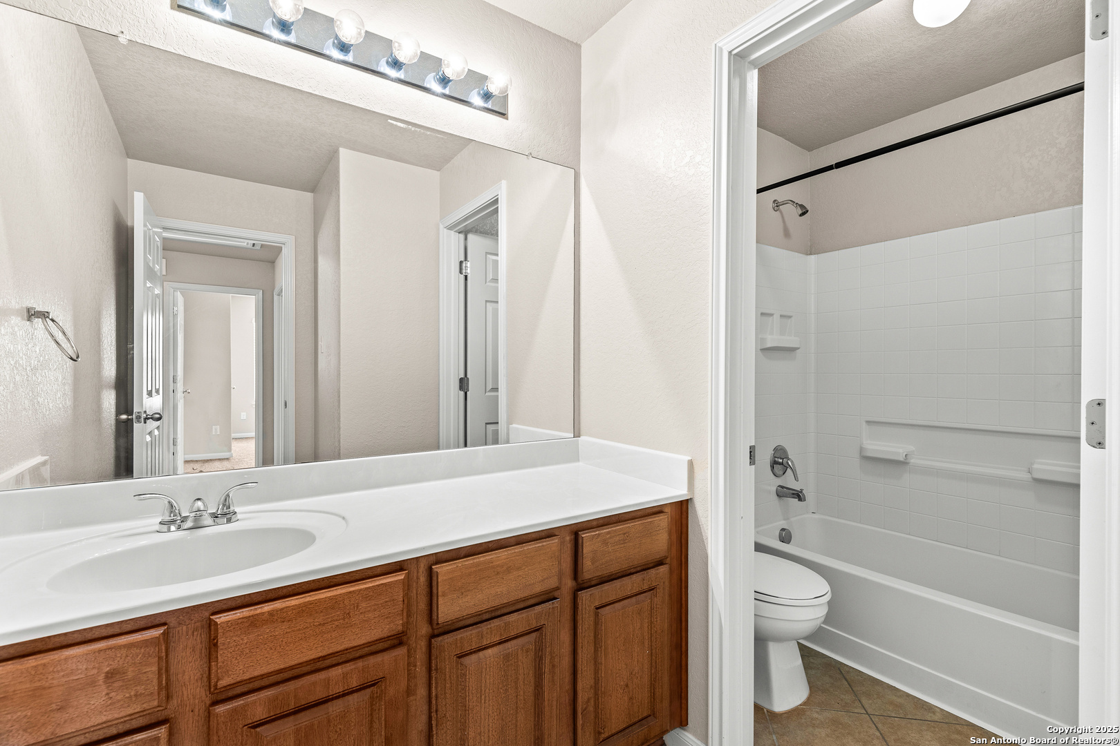 3919 Maiden Way Converse, TX 78109 - Photo 31 of 45