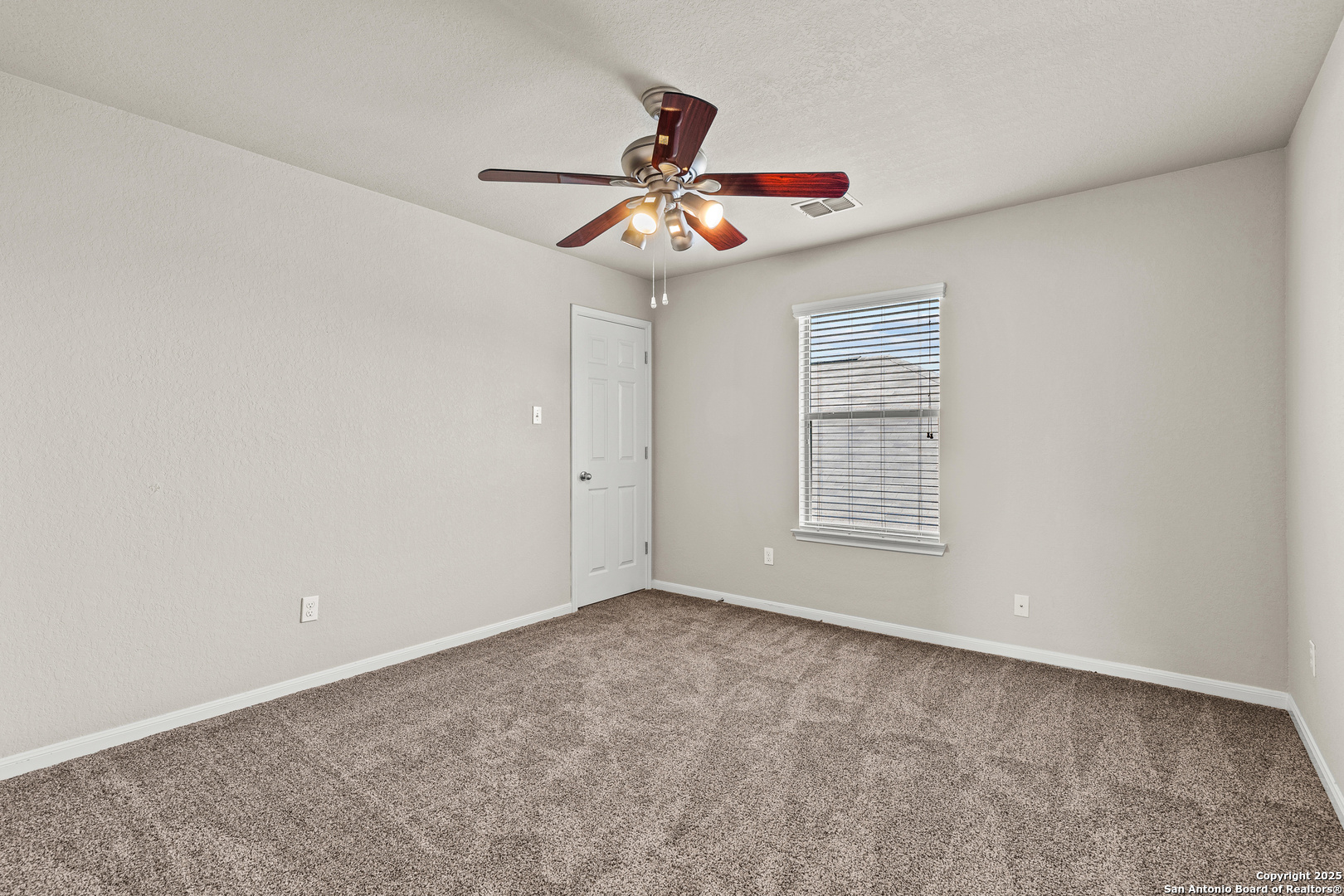 3919 Maiden Way Converse, TX 78109 - Photo 33 of 45