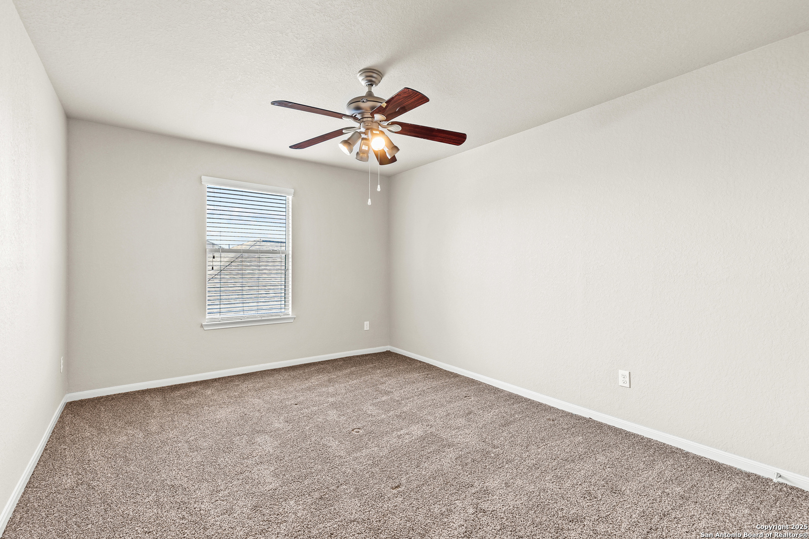 3919 Maiden Way Converse, TX 78109 - Photo 37 of 45