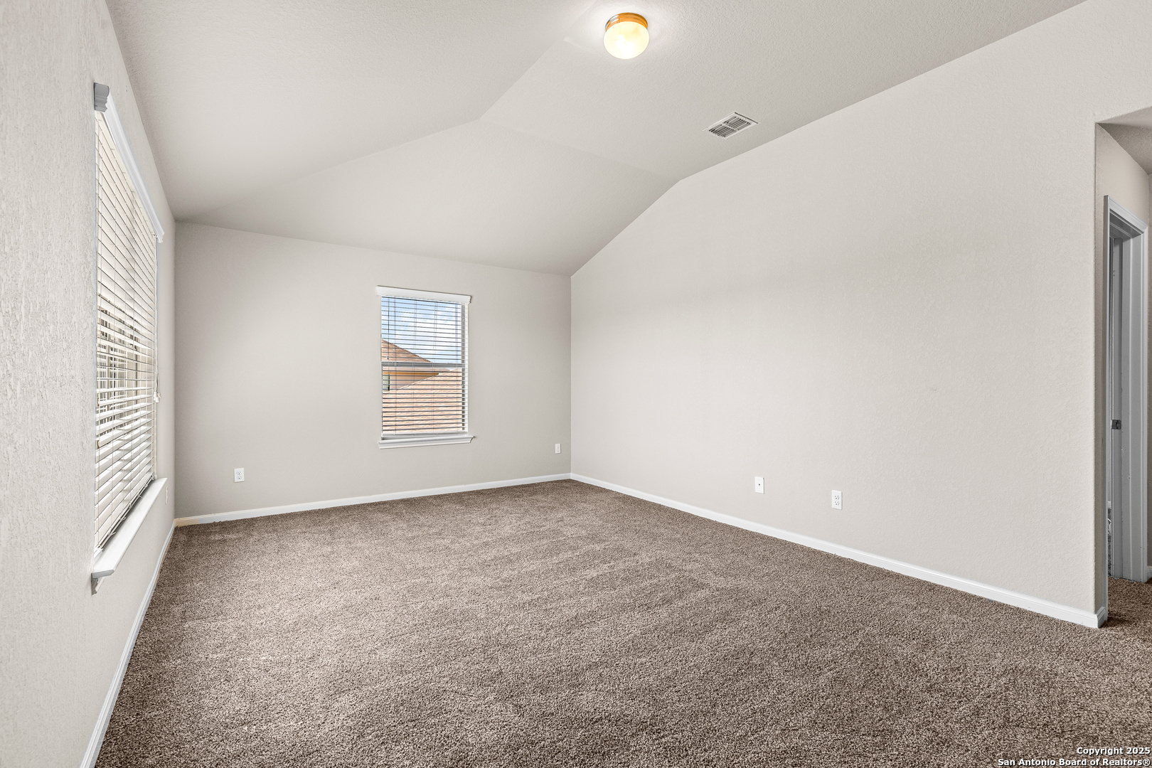 3919 Maiden Way Converse, TX 78109 - Photo 38 of 45