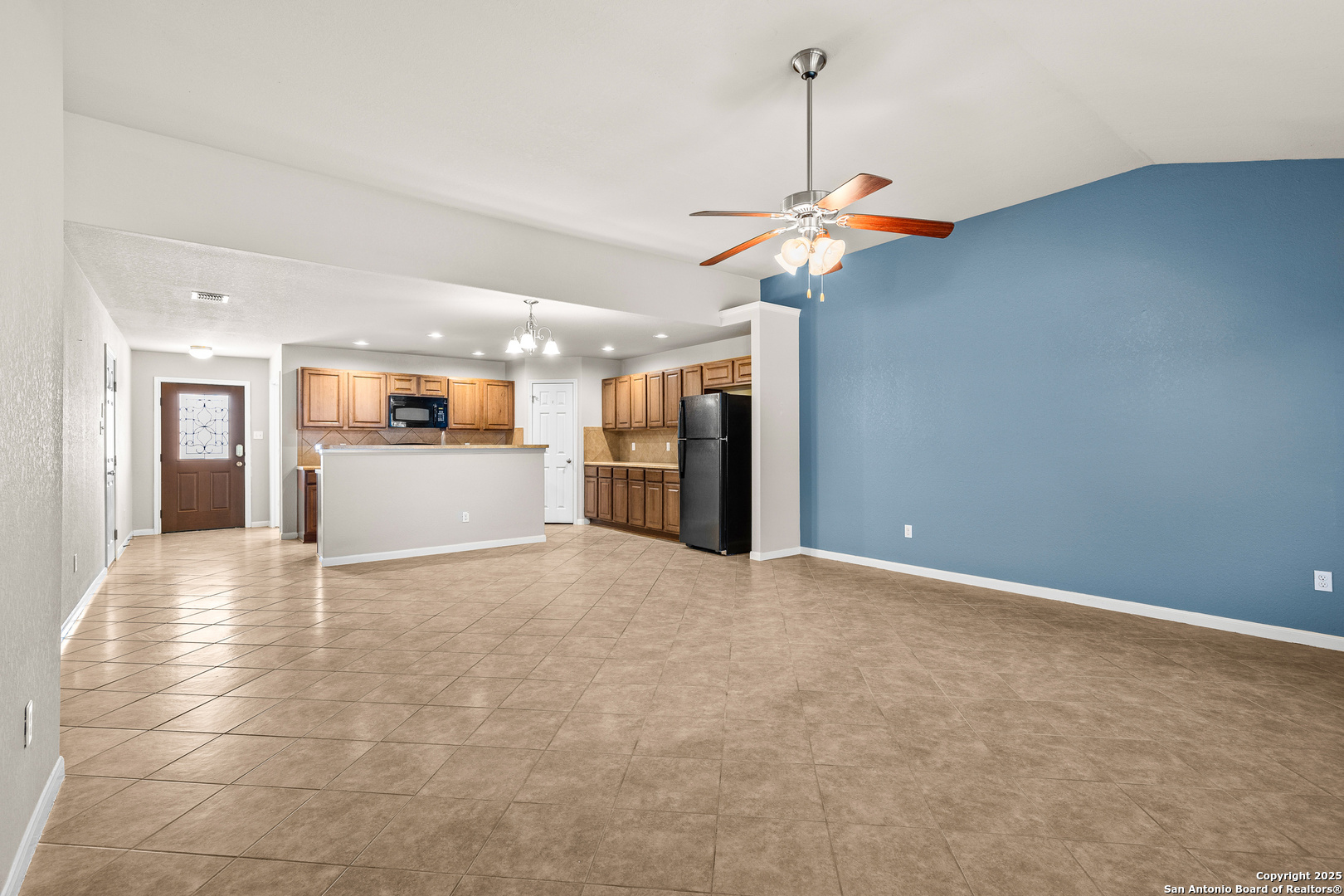 3919 Maiden Way Converse, TX 78109 - Photo 6 of 45
