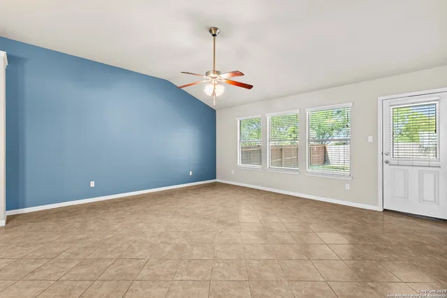 $279,990 | 3919 Maiden Way, Converse, TX 78109