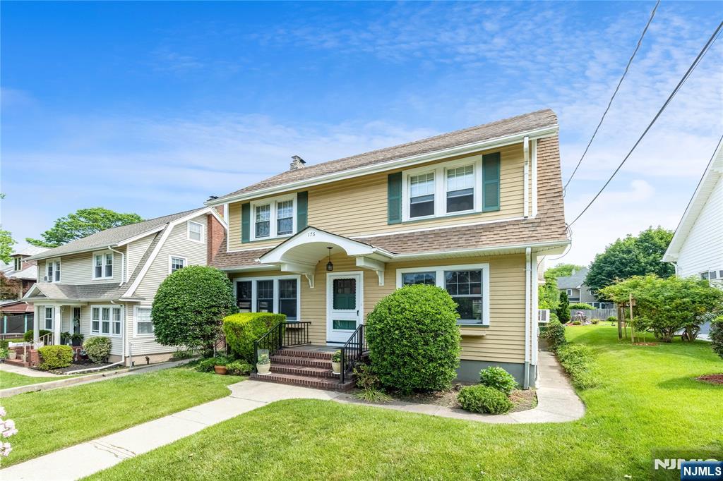 176 Woodward Avenue Rutherford, NJ 07070 - Photo 3 of 50