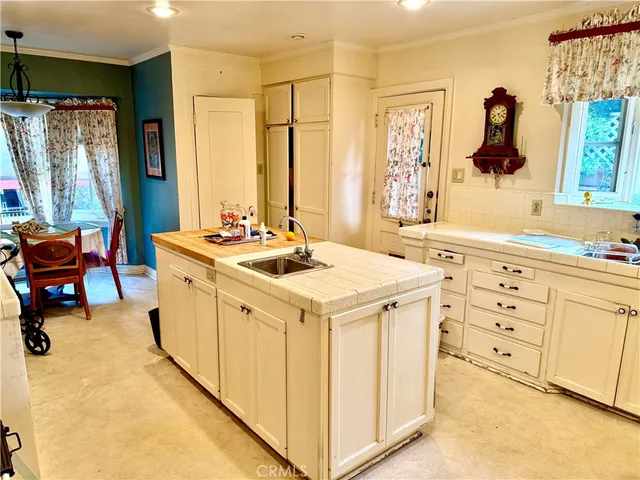 $1,589,000 | 223 Bennett Avenue, Long Beach, CA 90803