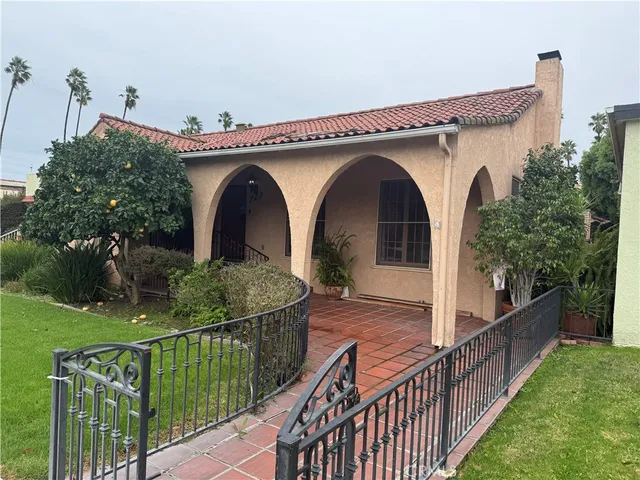 $1,589,000 | 223 Bennett Avenue, Long Beach, CA 90803