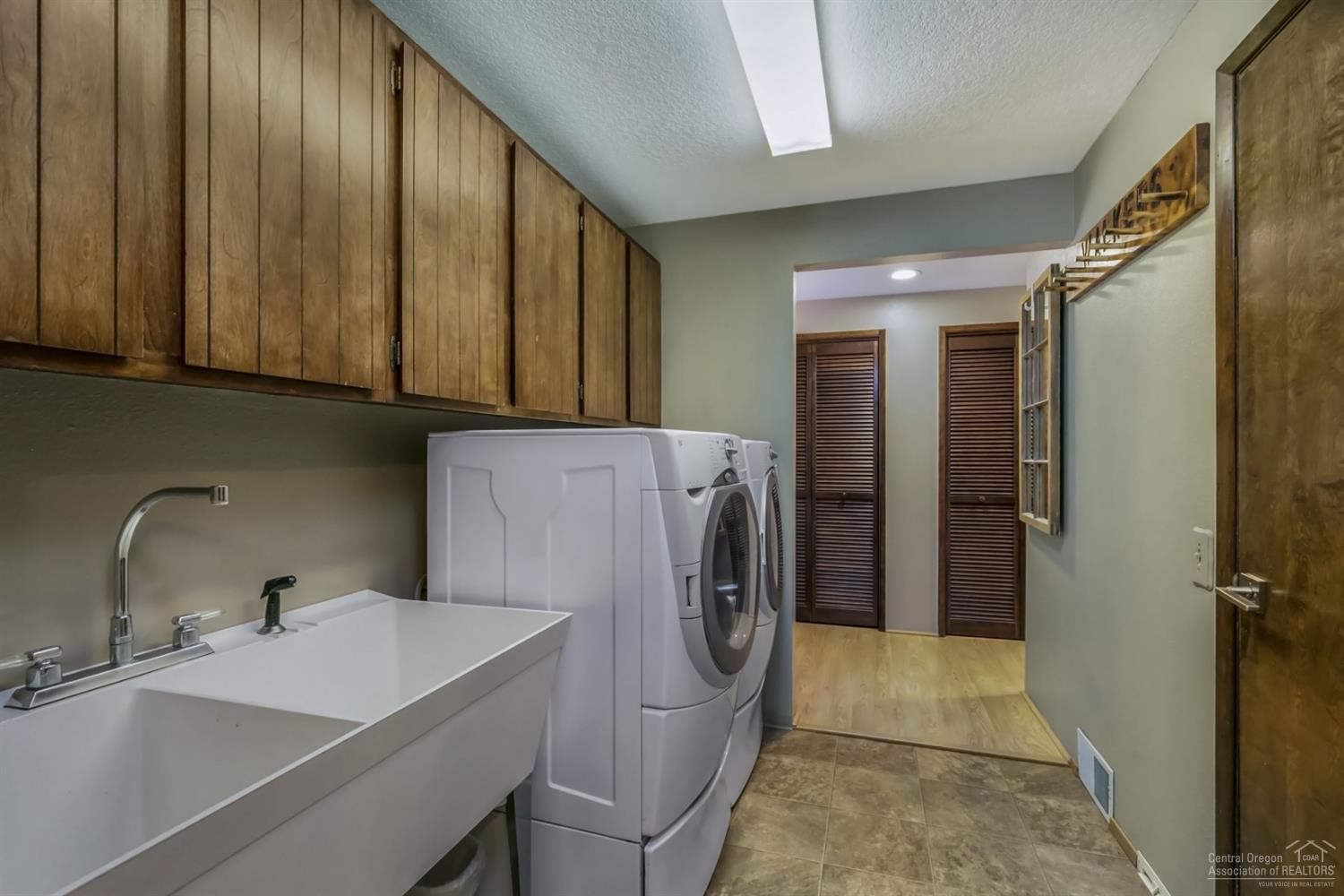 19435 Dayton Road Bend, OR 97703 - Photo 13 of 25 Gallery Image 13