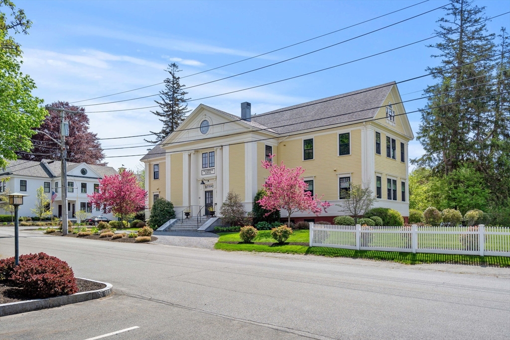 33 High Road, Unit 2 Newbury, MA 01951 - Photo 3 of 41 Gallery Image 3