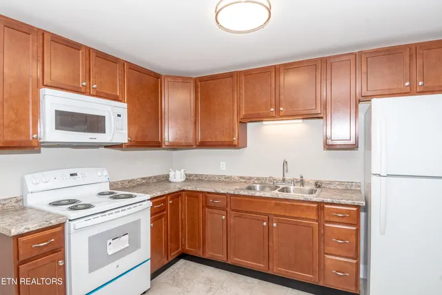 $309,900 | 3548 Garner Circle, Maryville, TN 37803