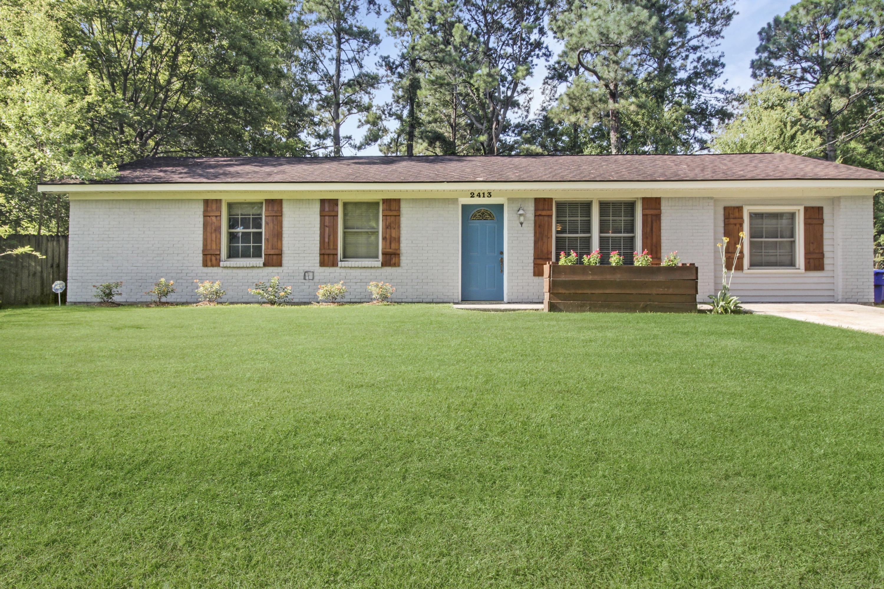 2413 Tulane Road North Charleston, SC 29406 - Photo 2 of 36 IMG_3880