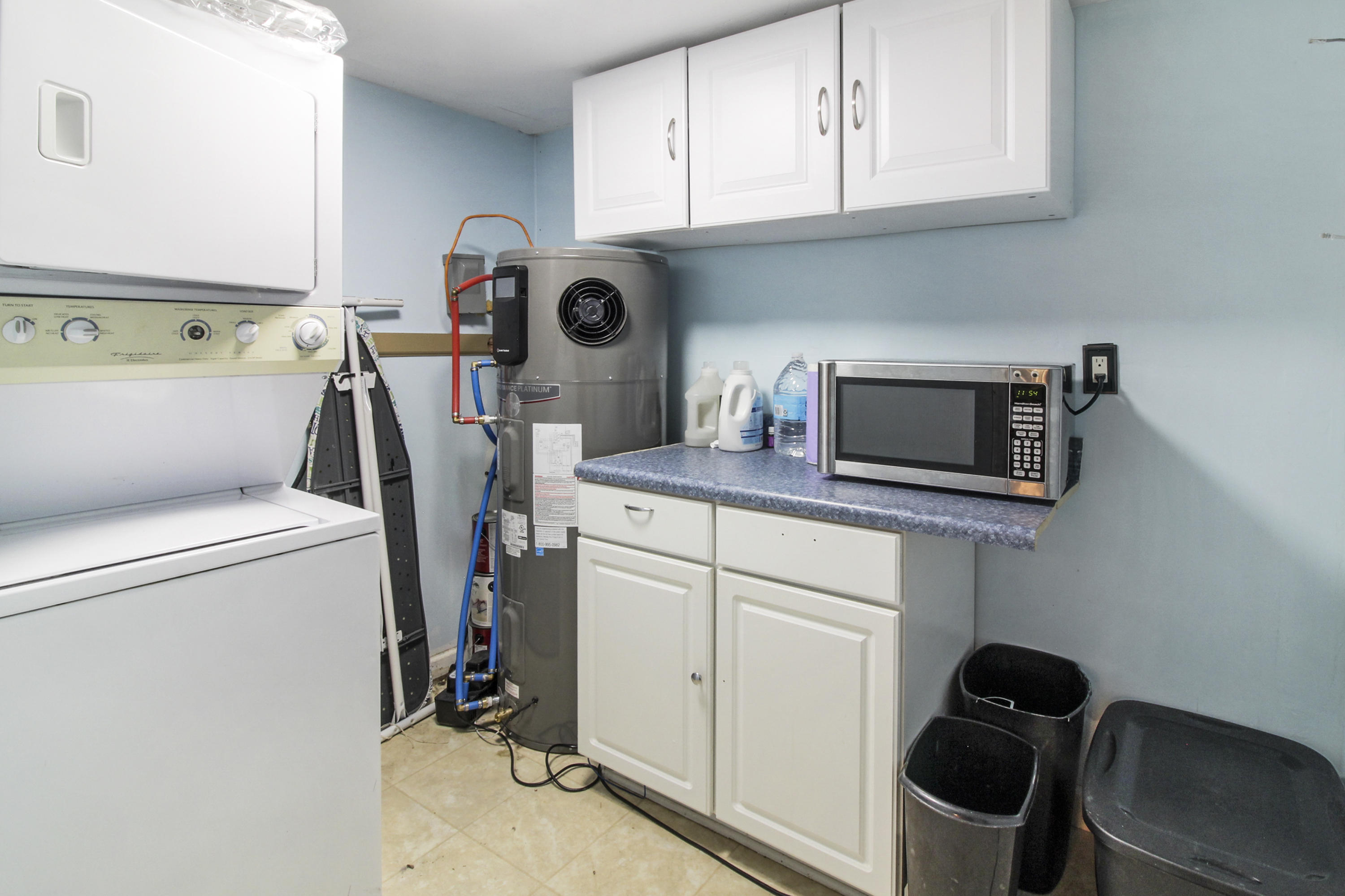 2413 Tulane Road North Charleston, SC 29406 - Photo 27 of 36 laundry room