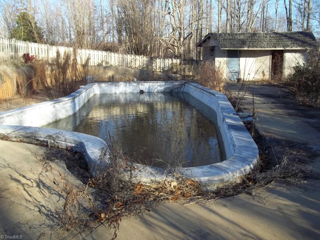 301 Straw House Road Reidsville, NC 27320 - Photo 16 of 16 Pool and Poolhouse