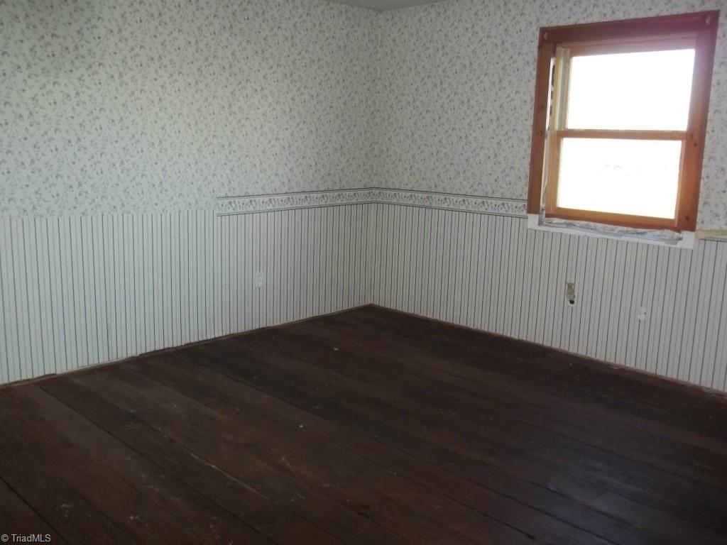 301 Straw House Road Reidsville, NC 27320 - Photo 7 of 16 Bedroom 2