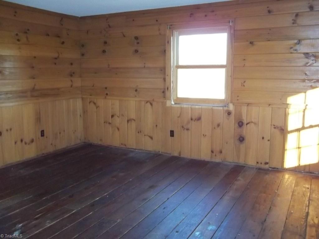 301 Straw House Road Reidsville, NC 27320 - Photo 8 of 16 Bedroom 3