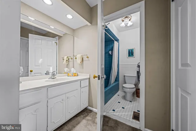 $415,000 | 633 East Main Street, Unit B7, Moorestown, NJ 08057