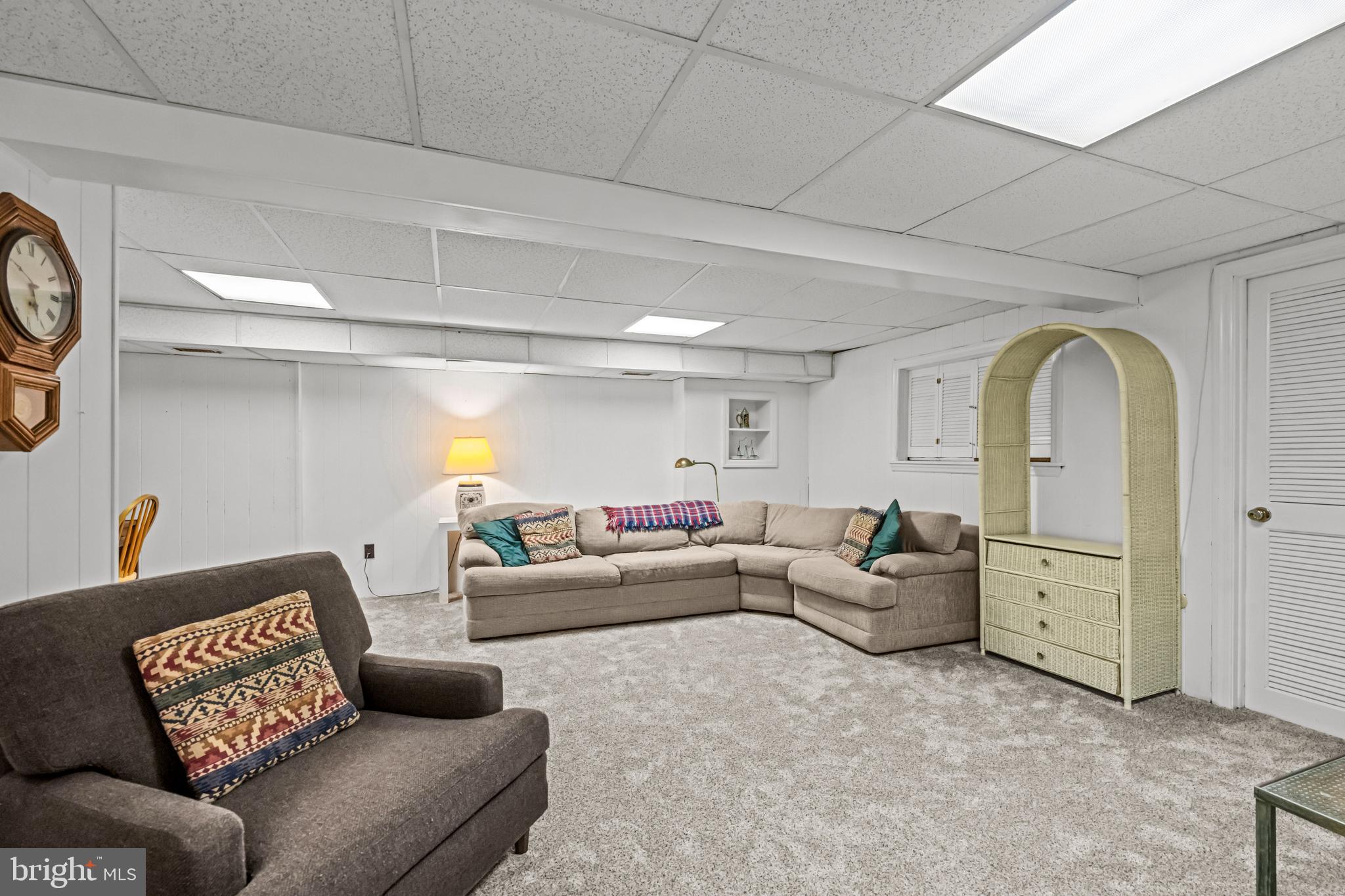 633 East Main Street, Unit B7 Moorestown, NJ 08057 - Photo 30 of 42 a living room with furniture