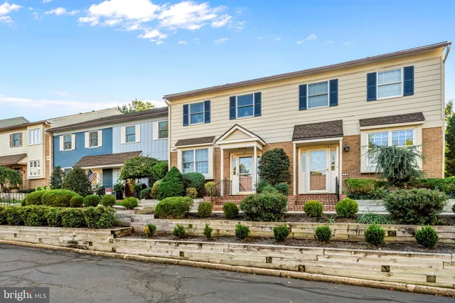 $415,000 | 633 East Main Street, Unit B7, Moorestown, NJ 08057