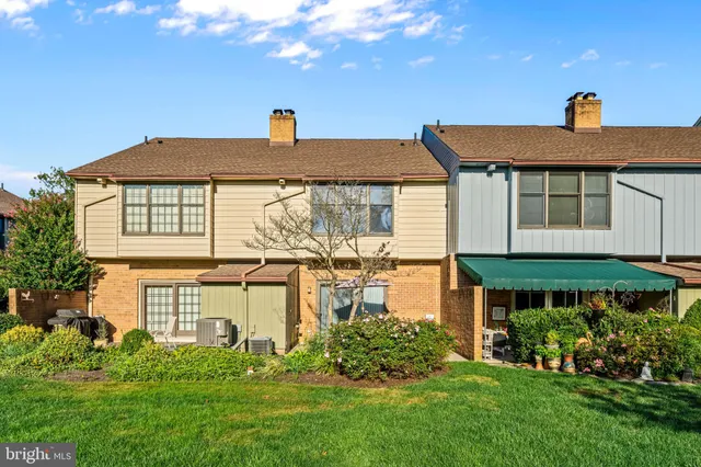 $415,000 | 633 East Main Street, Unit B7, Moorestown, NJ 08057