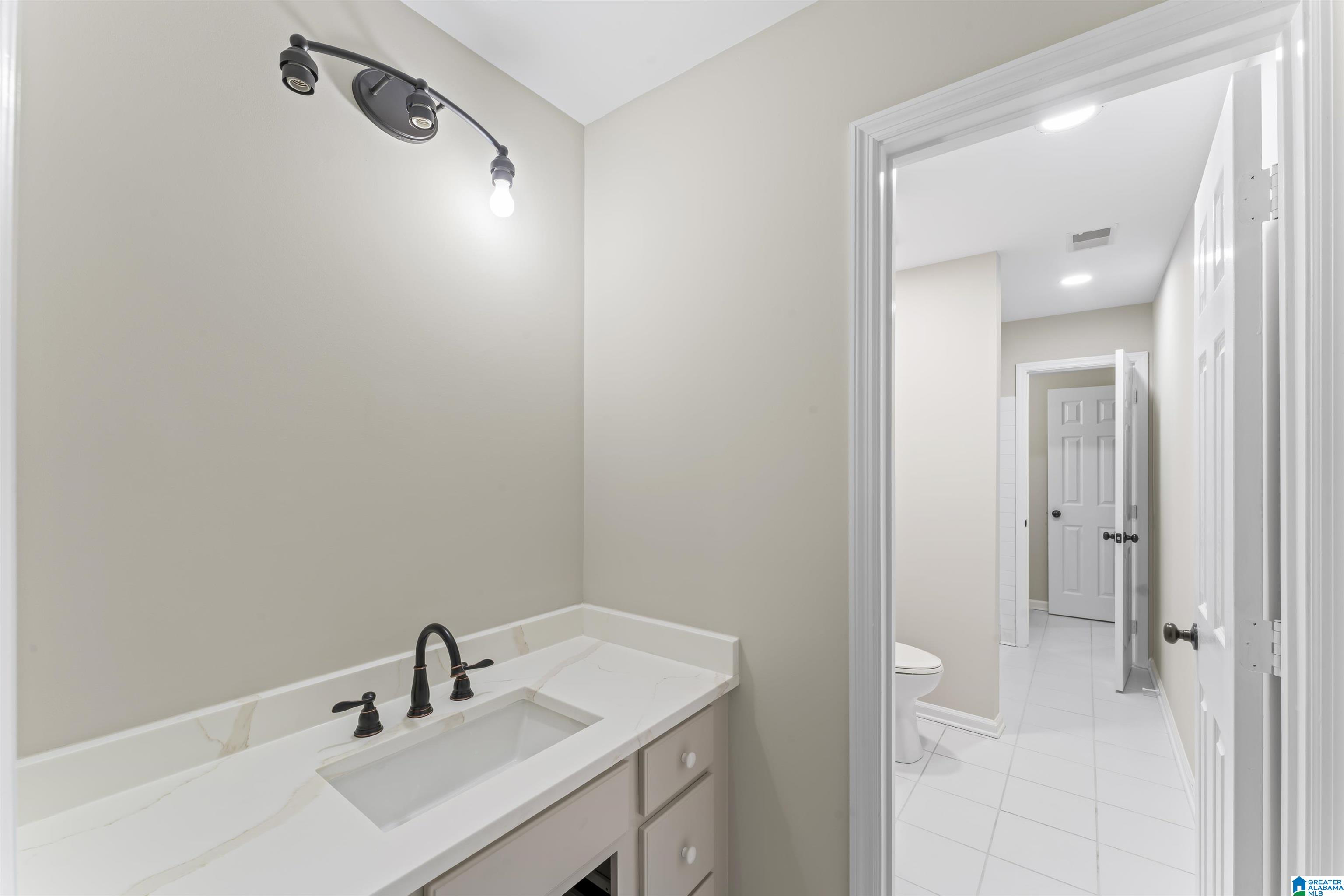 1010 Crest Road Leeds, AL 35094 - Photo 33 of 44 Gallery Image 33