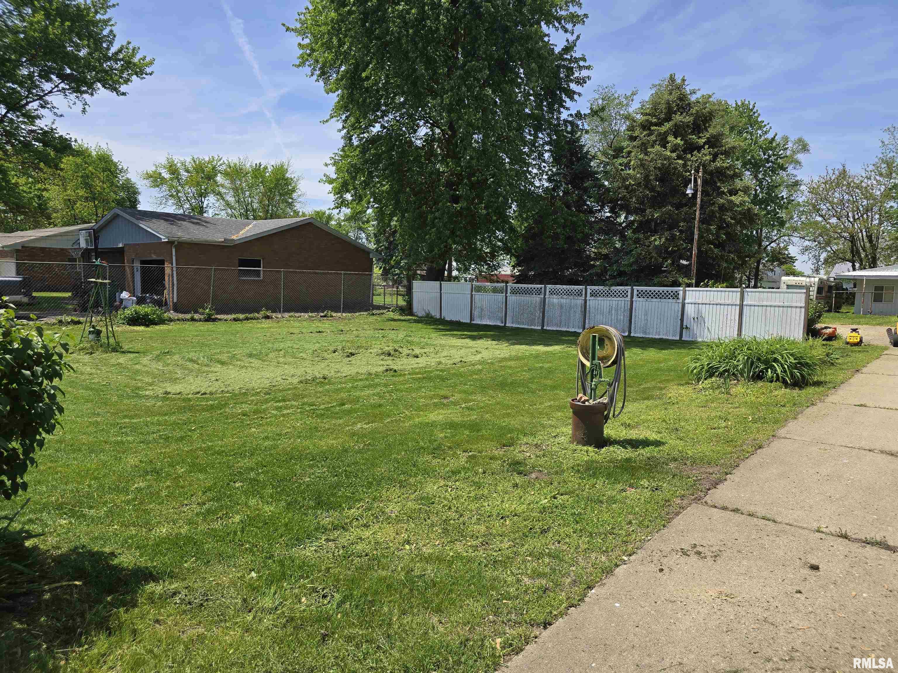 13595 First Street Pekin, IL 61554 - Photo 10 of 13 Gallery Image 10