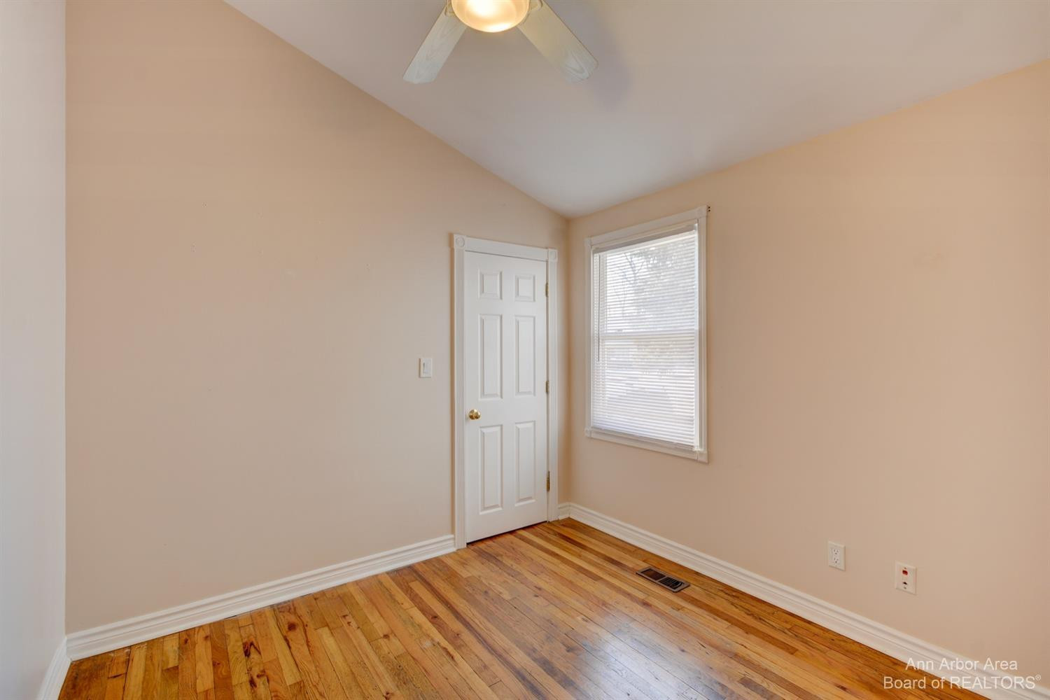 800 West Eleven Mile Road Berkley, MI 48072 - Photo 15 of 26 Photo 15