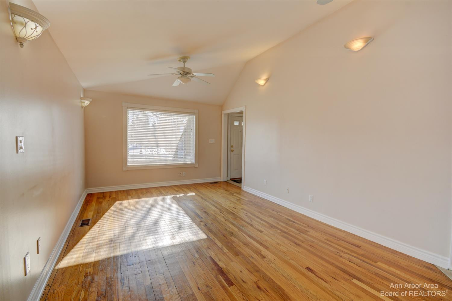 800 West Eleven Mile Road Berkley, MI 48072 - Photo 4 of 26 Photo 4