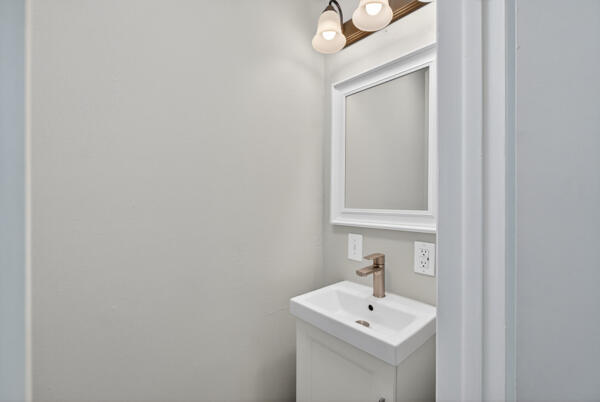 1114 Chapel Road Parma, MI 49269 - Photo 19 of 36 Half Bath