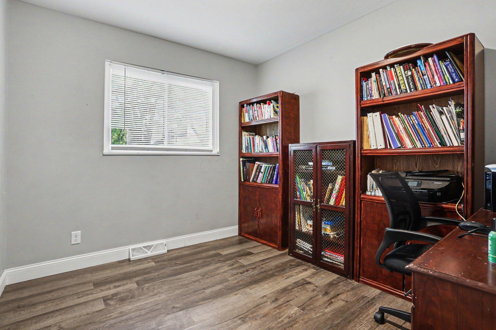 1280 Smith Road Columbus, OH 43207 - Photo 17 of 26