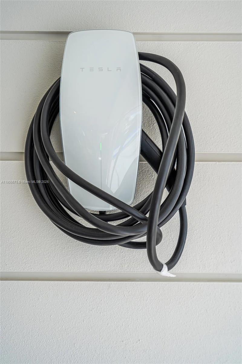 32 North Bounty Lane, Unit 32 Key Largo, FL 33037 - Photo 40 of 55 a close view of tap