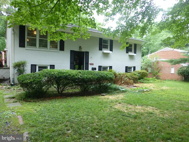 $4,400 | 2046 Greenwich Street, Falls Church, VA 22043