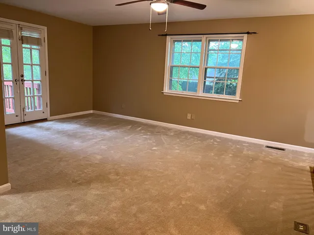 $4,400 | 2046 Greenwich Street, Falls Church, VA 22043