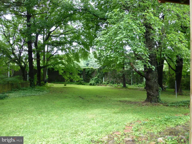 $4,400 | 2046 Greenwich Street, Falls Church, VA 22043