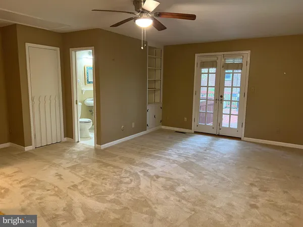 $4,400 | 2046 Greenwich Street, Falls Church, VA 22043