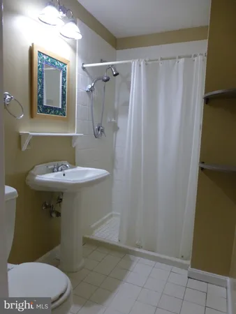 $4,400 | 2046 Greenwich Street, Falls Church, VA 22043