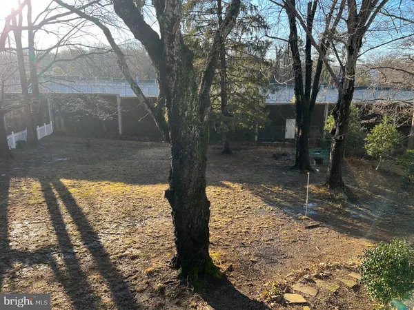 $4,400 | 2046 Greenwich Street, Falls Church, VA 22043
