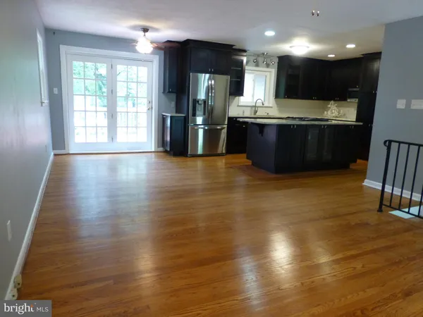 $4,400 | 2046 Greenwich Street, Falls Church, VA 22043