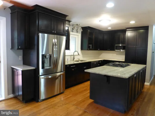 $4,400 | 2046 Greenwich Street, Falls Church, VA 22043