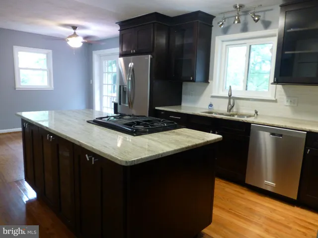 $4,400 | 2046 Greenwich Street, Falls Church, VA 22043