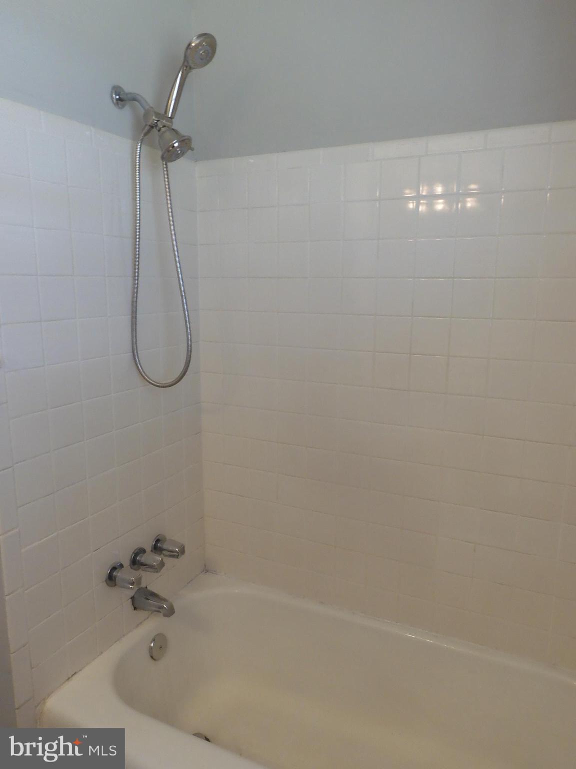 123 Estates Road Pine Hill, NJ 08021 - Photo 12 of 37