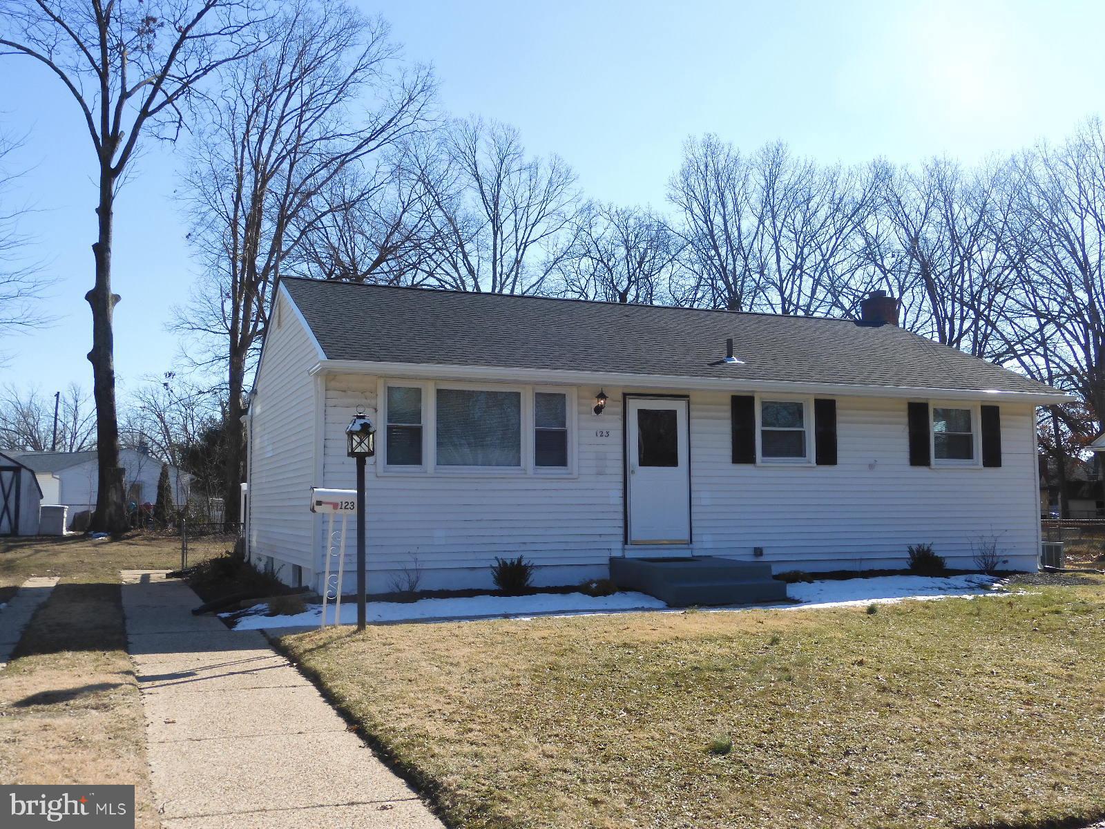 123 Estates Road Pine Hill, NJ 08021 - Photo 2 of 37