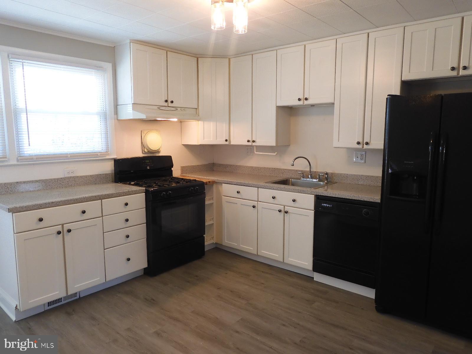 123 Estates Road Pine Hill, NJ 08021 - Photo 8 of 37