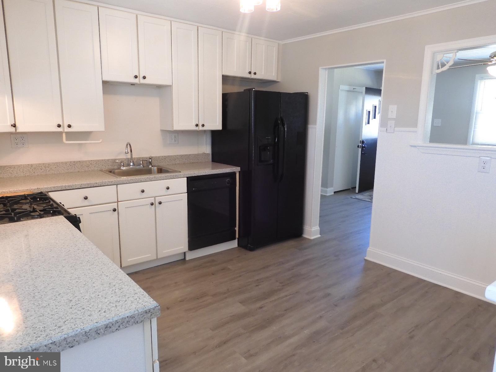 123 Estates Road Pine Hill, NJ 08021 - Photo 10 of 37