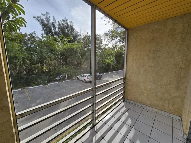 $1,450 | 2800 Northwest 56th Avenue, Unit E201, Lauderhill, FL 33313