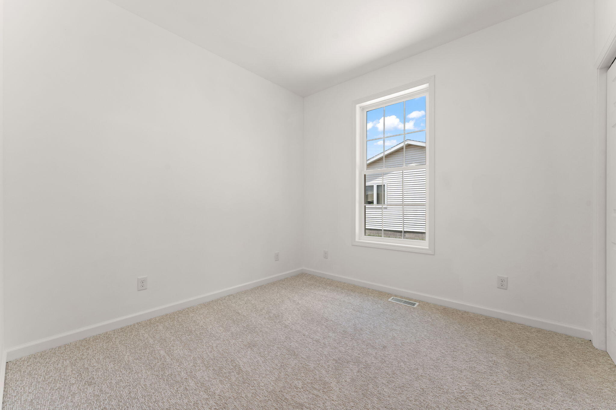 503 Exeter Road Kingsford Heights, IN 46346 - Photo 13 of 32 2048x1365