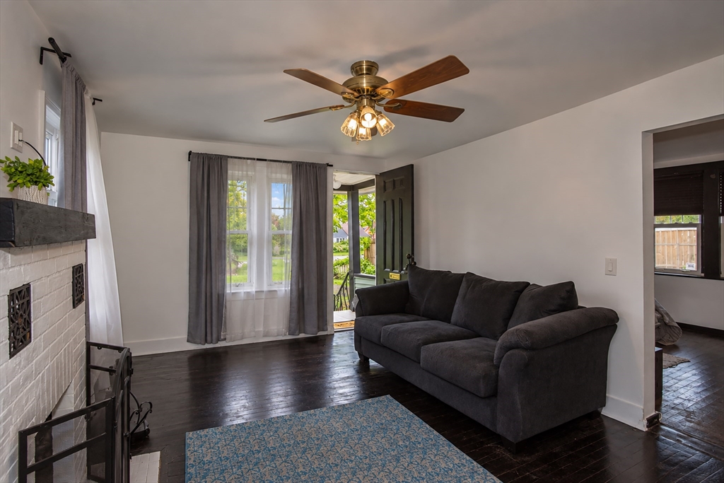 33 Plumtree Road Springfield, MA 01118 - Photo 10 of 29 Gallery Image 10