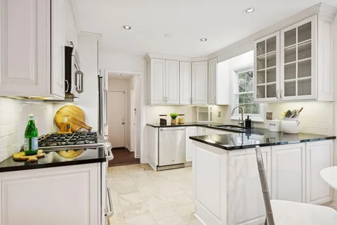 $1,175,000 | 6708 Rosemary Lane, Edina, MN 55439